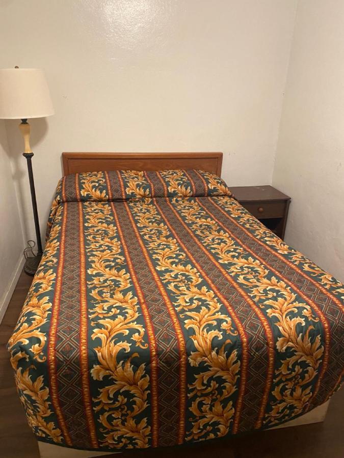 Johnston'S Motel Garberville Dış mekan fotoğraf